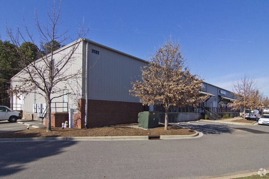 2121 Atlantic Ave, Raleigh, NC à louer - Photo du bâtiment - Image 1 de 10
