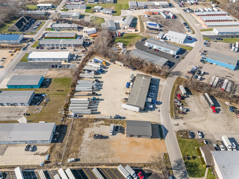 4240 Lisa Dr, Tipp City, OH for lease - Building Photo - Image 1 of 17