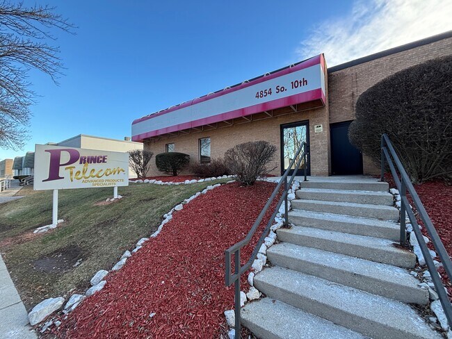 More details for 4854-4864 S 10th St, Milwaukee, WI - Industrial for Lease