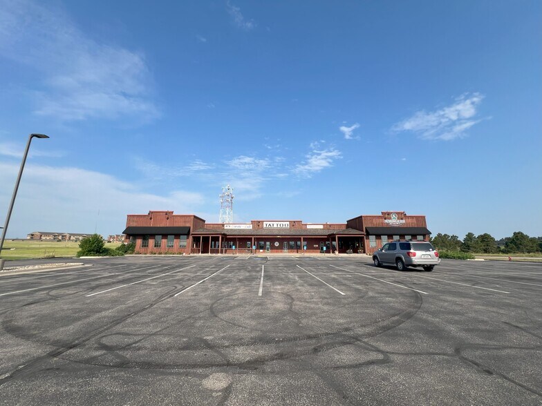 5955 Mt Rushmore Rd, Rapid City, SD for lease - Building Photo - Image 2 of 11