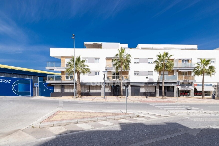 Immeuble residentiel dans Alhaurín de la Torre, Málaga à vendre - Photo principale - Image 1 de 2