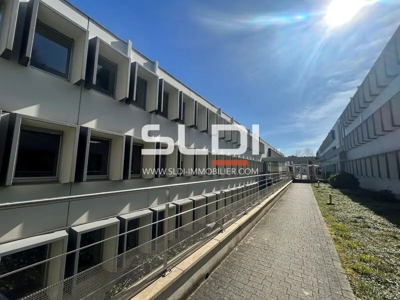 Office in Écully for sale Building Photo- Image 1 of 9