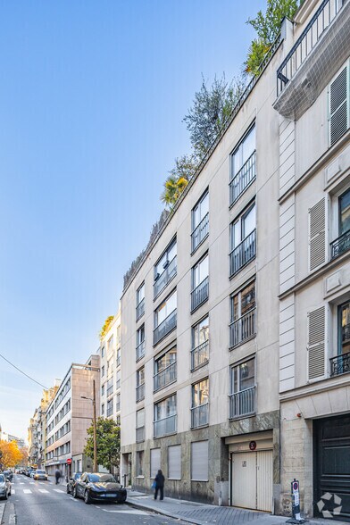 25 Rue De Chazelles, Paris à louer - Photo du bâtiment - Image 3 de 13