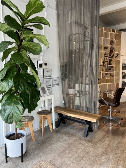 401 Kamakee St, Honolulu, HI for lease - Interior Photo - Image 2 of 29