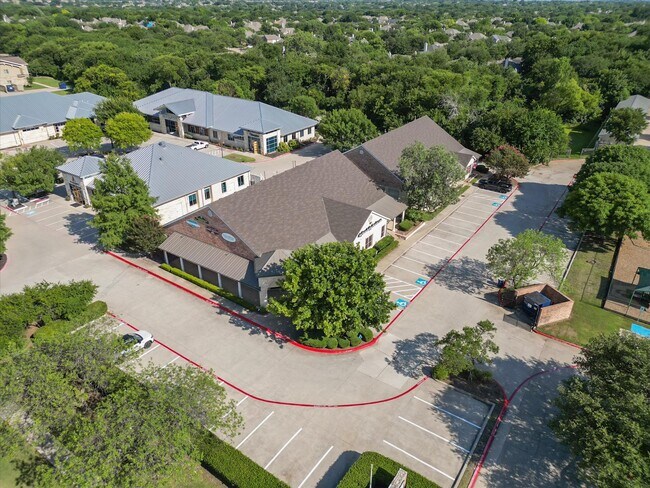 Plus de détails pour 5601-5605 Virginia Pky, McKinney, TX - Bureau à vendre