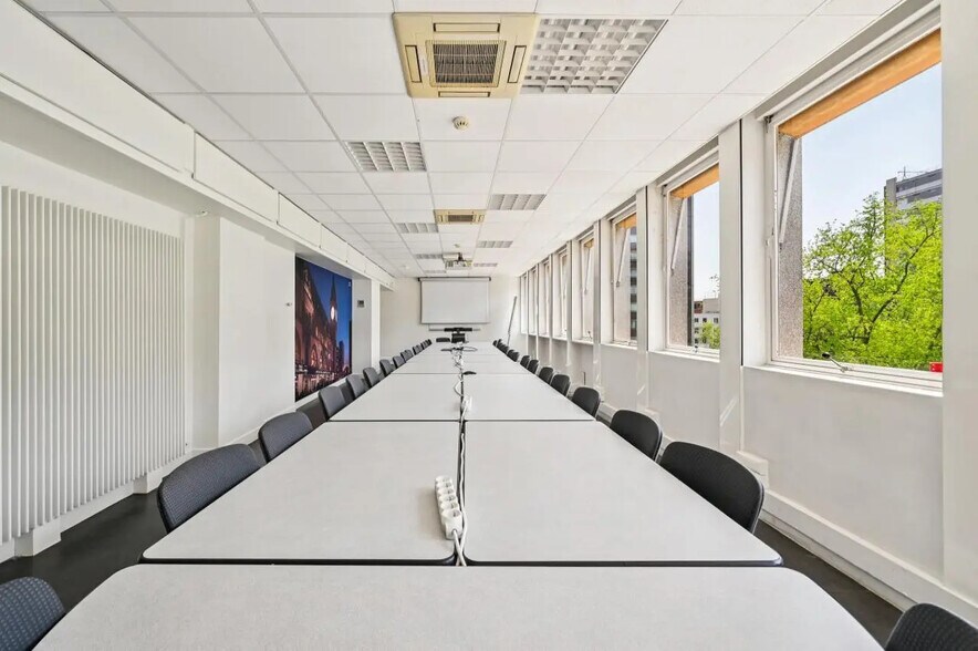 16 Rue Jean Rey, Paris à louer - Photo du bâtiment - Image 2 de 14