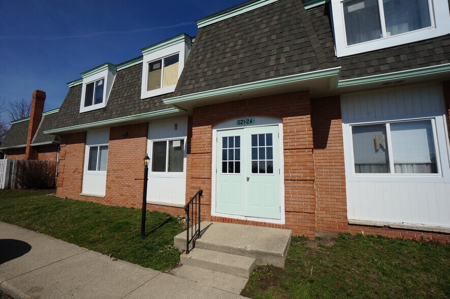 2505 E 10th St, Anderson, IN à vendre - Photo du bâtiment - Image 2 de 10