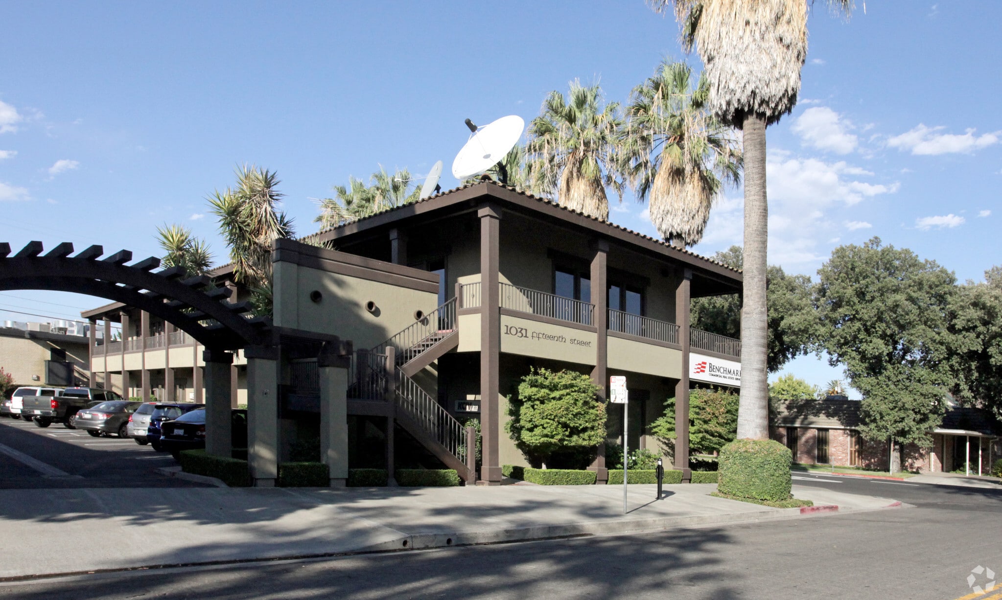 1031 15th St, Modesto, CA à louer Photo du bâtiment- Image 1 de 14