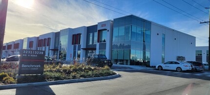 3231 No. 6 Rd, Richmond, BC à louer Photo du bâtiment- Image 2 de 4