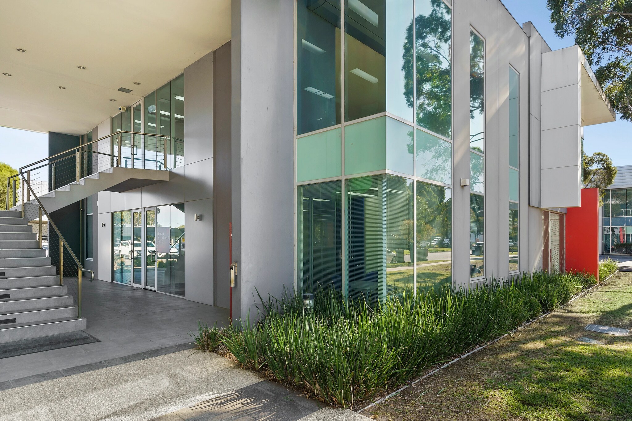 1-3 Compark Cct, Mulgrave for lease Primary Photo- Image 1 of 7