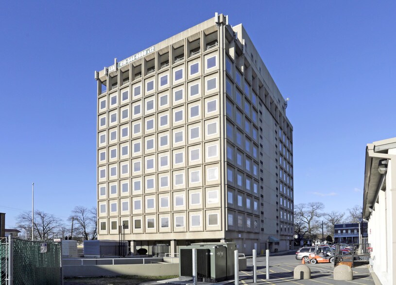 6930 Carroll Ave, Takoma Park, MD à louer - Photo du bâtiment - Image 3 de 14