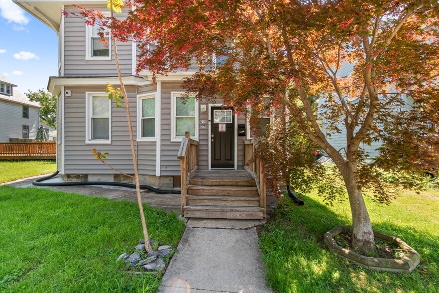 3211 Batavia Ave, Baltimore, MD à vendre - Photo du bâtiment - Image 2 de 32
