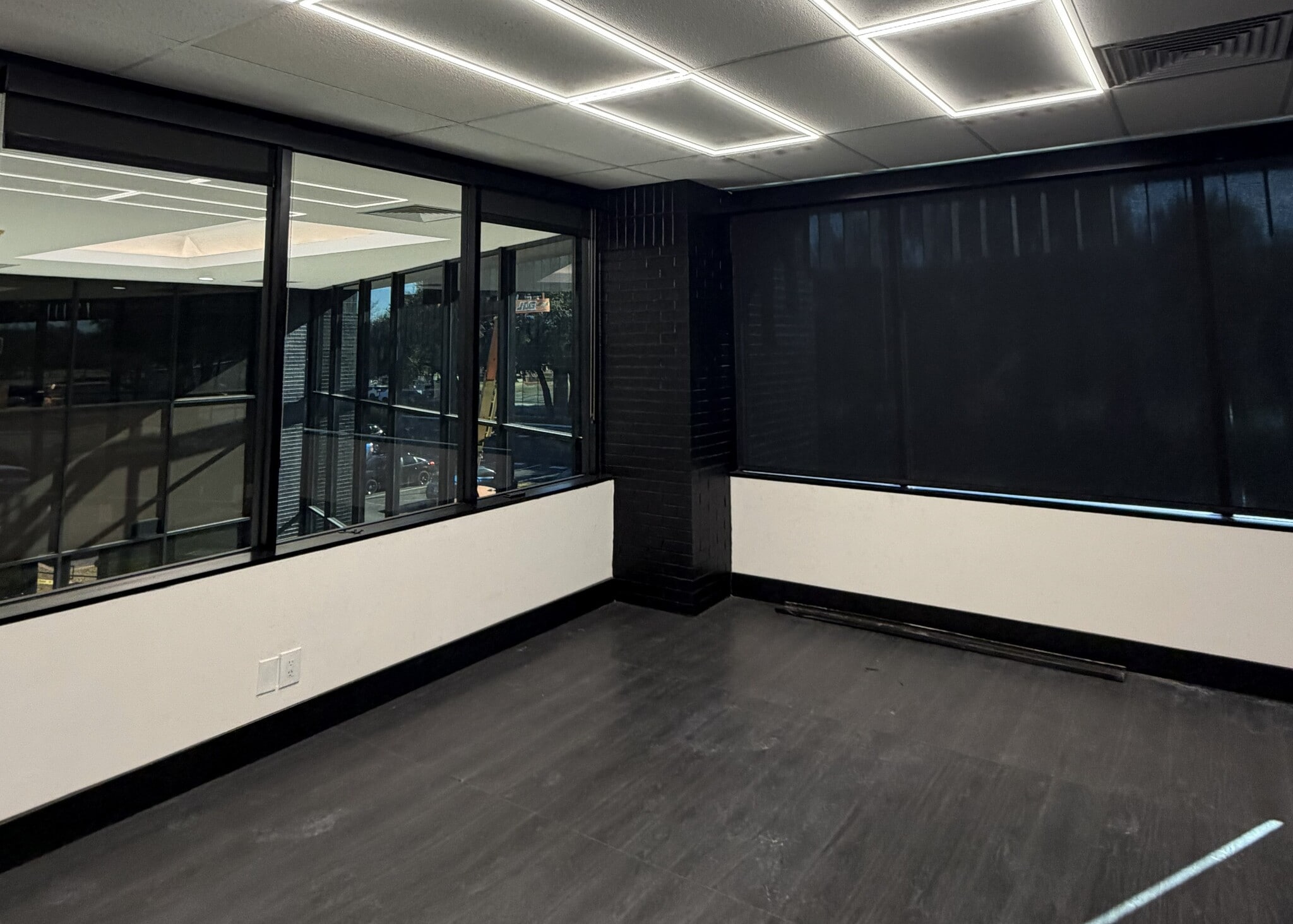 17130 N Dallas Pky, Dallas, TX à louer Photo intérieure- Image 1 de 7