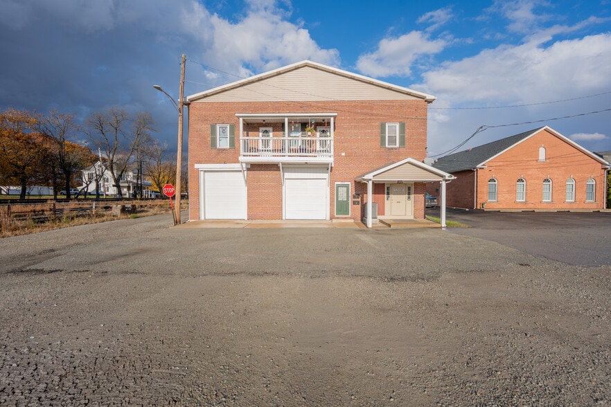 700 Hoke St, Latrobe, PA for sale - Building Photo - Image 3 of 27