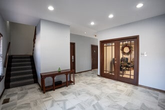 1900 E 15th St, Edmond, OK à vendre Photo intérieure- Image 2 de 21