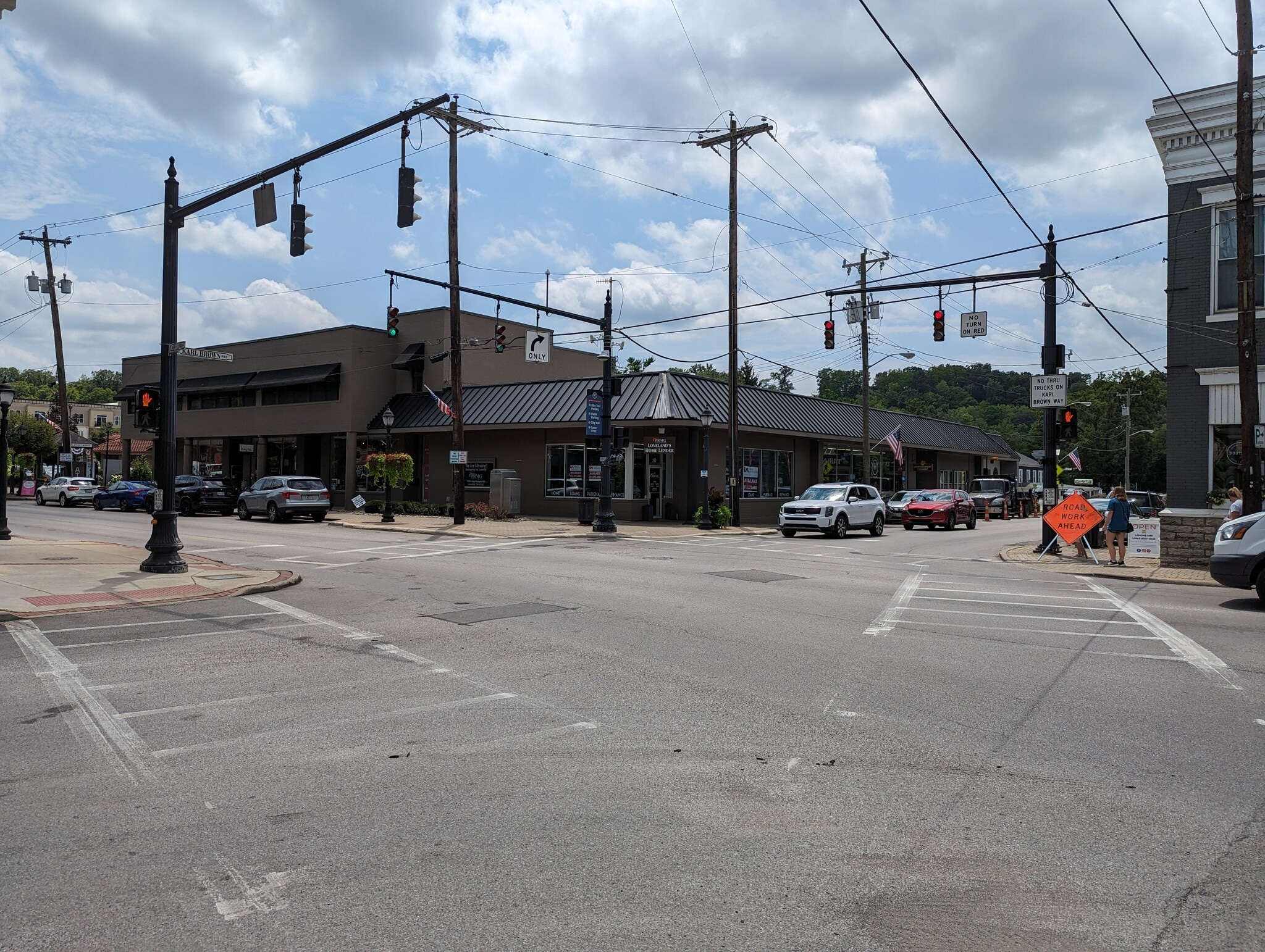 203-209 W Loveland Ave, Loveland, OH for lease Primary Photo- Image 1 of 4
