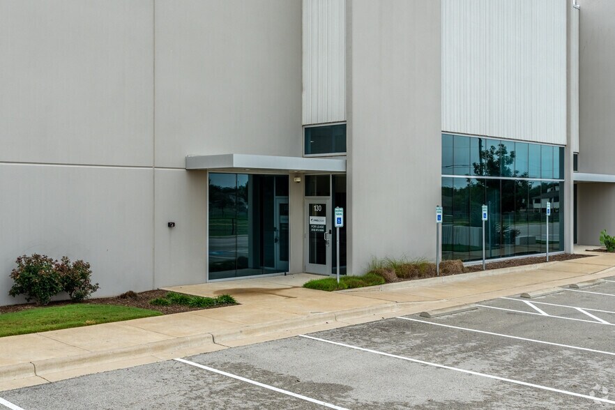 Heatherwilde and SH 45, Pflugerville, TX à louer - Photo du bâtiment - Image 3 de 19