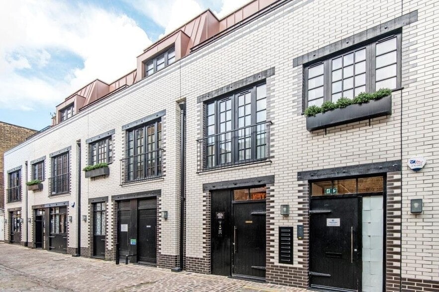 Pratt Mews, London for lease - Primary Photo - Image 1 of 6