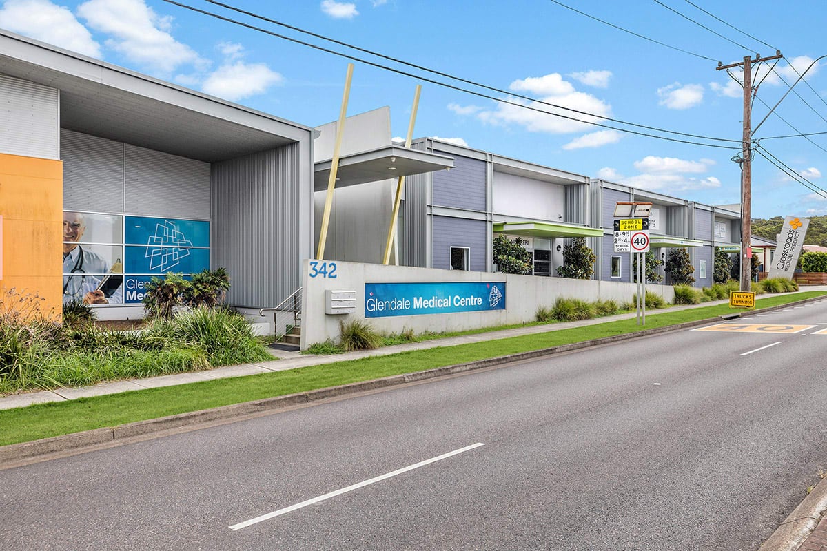 334-342 Lake Rd, Glendale for lease Primary Photo- Image 1 of 5