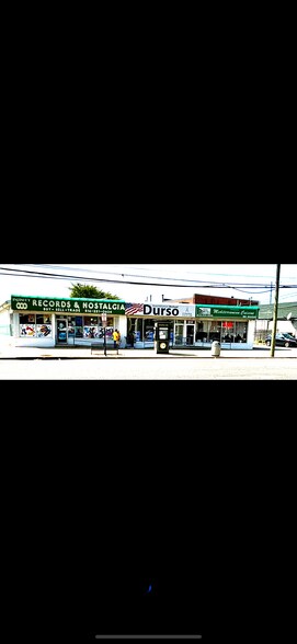 510-512 Park Blvd, Massapequa Park, NY à vendre - Photo du bâtiment - Image 1 de 4