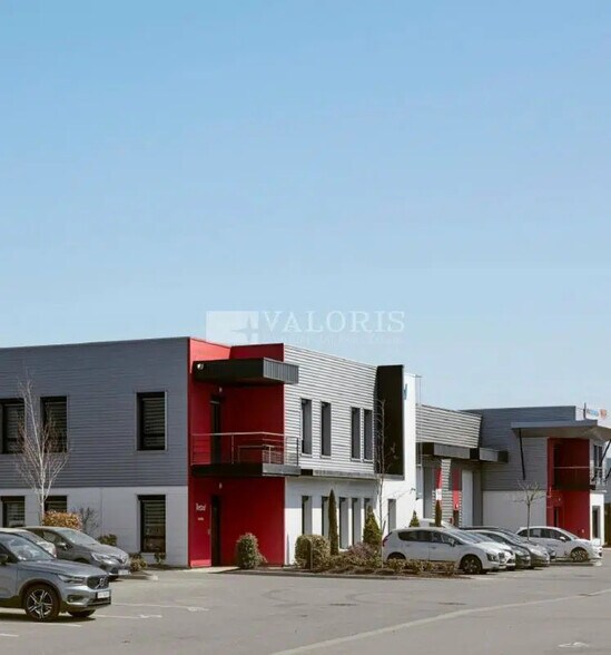 Flex dans Saint-Priest à louer - Photo du bâtiment - Image 2 de 6