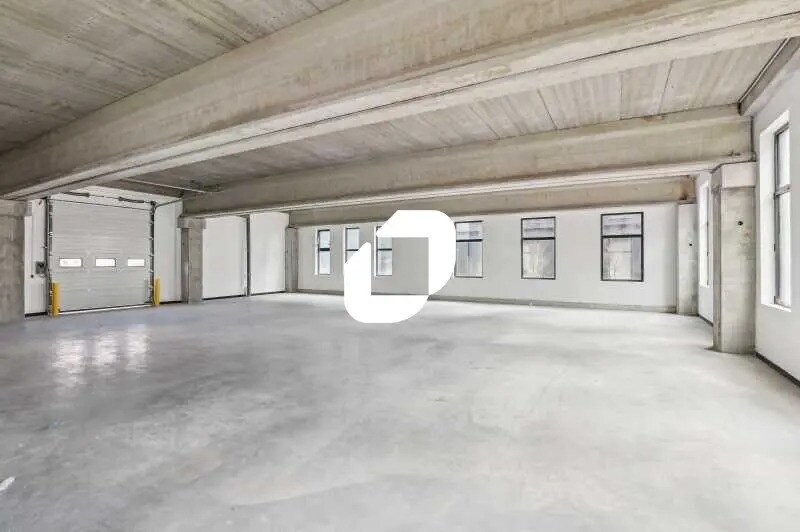 97 Rue Martha Desrumaux, Nanterre for lease - Building Photo - Image 2 of 40