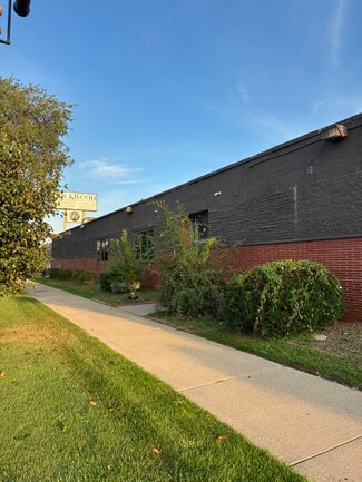Plus de détails pour 28455 Plymouth Rd, Livonia, MI - Commerce de détail à vendre