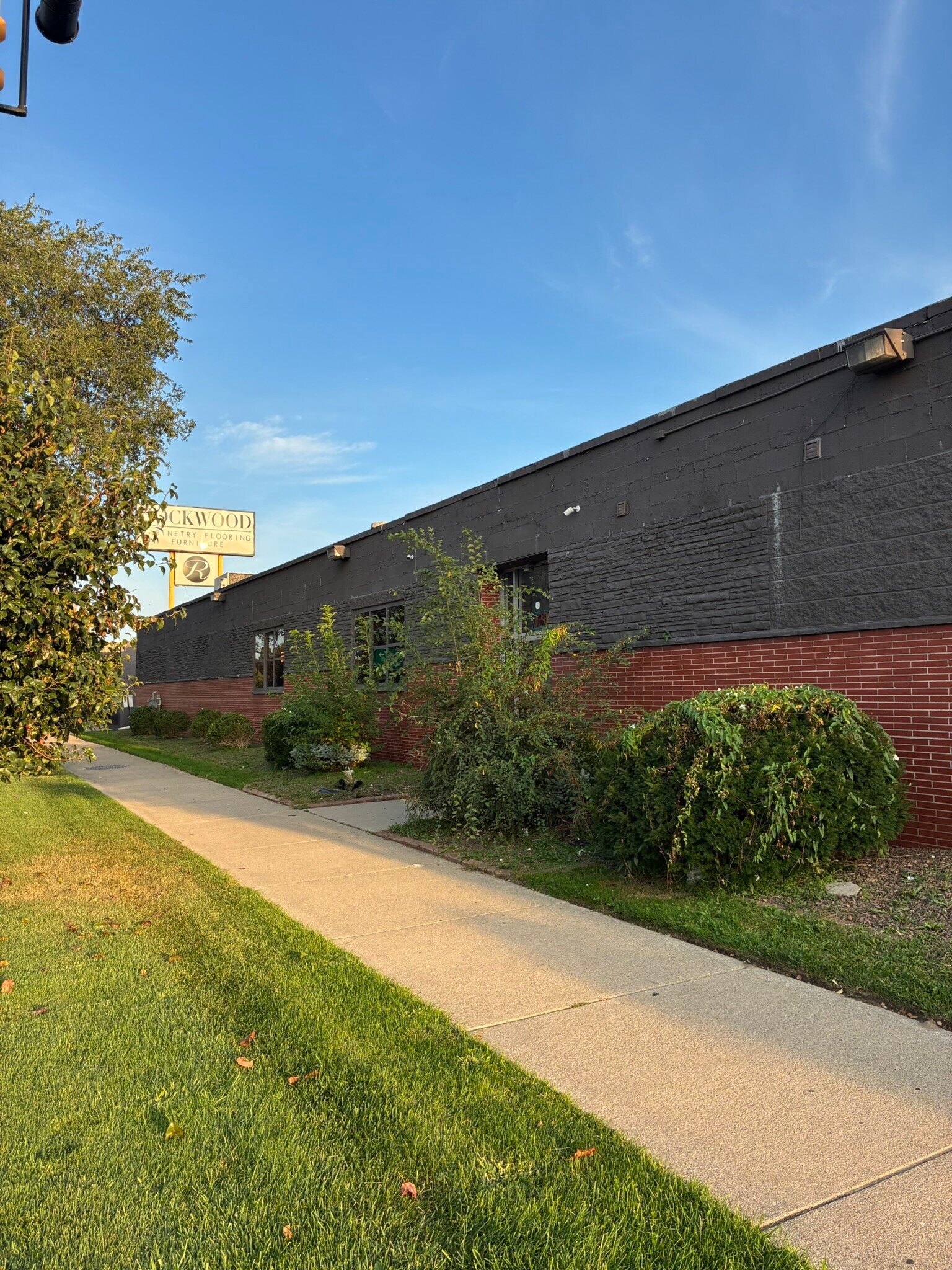28455 Plymouth Rd, Livonia, MI for lease Building Photo- Image 1 of 21