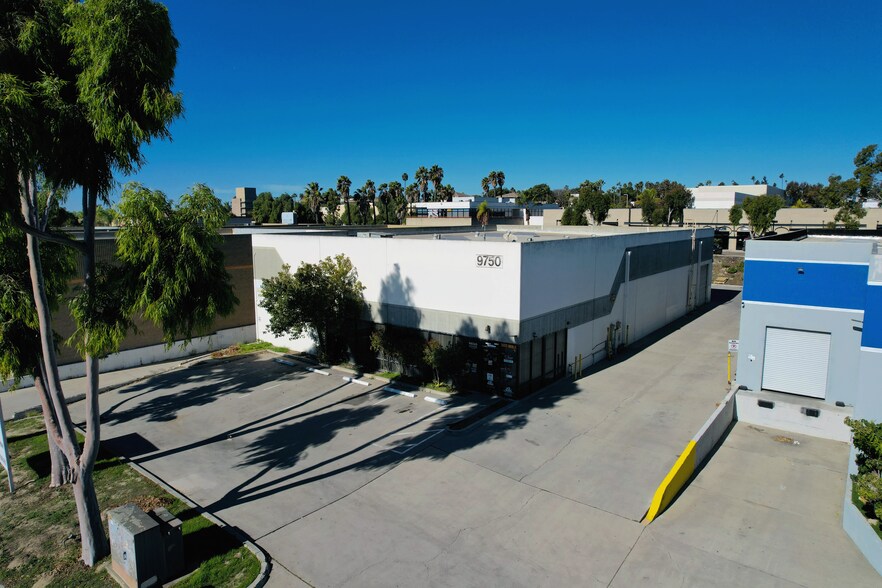 9750 Via de la Amistad, San Diego, CA à vendre - Photo principale - Image 1 de 3