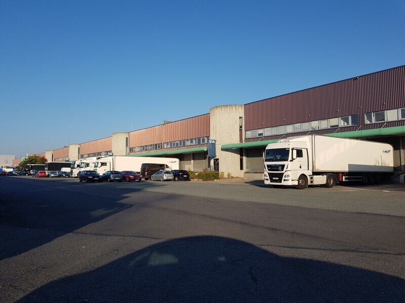 Industrial in Combs-la-Ville for lease Building Photo- Image 1 of 6