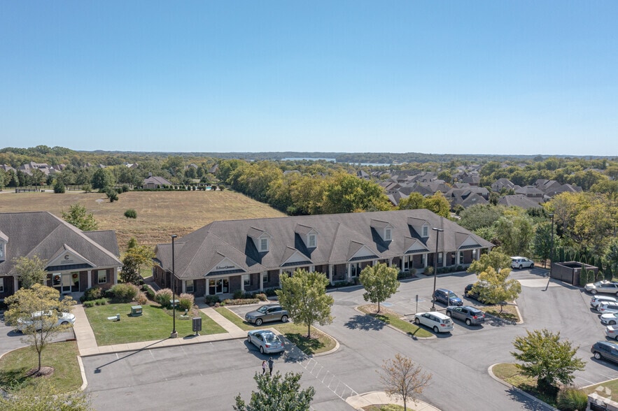 1526 Hunt Club Blvd, Gallatin, TN for lease - Building Photo - Image 3 of 3