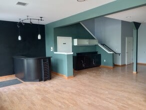 115-127 Kellogg Rd, Bellingham, WA for lease Building Photo- Image 2 of 11