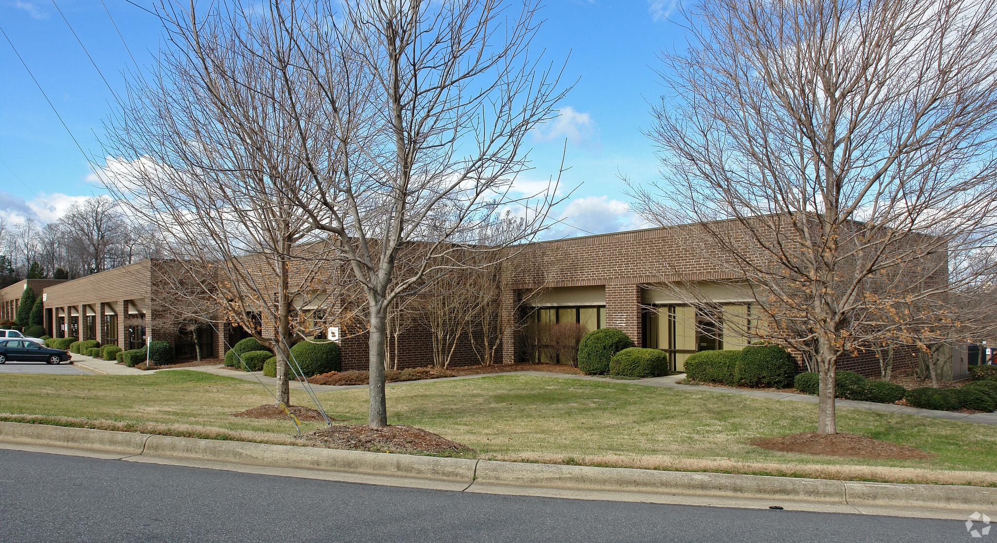 950 Tate Blvd, Hickory, NC for lease Building Photo- Image 1 of 9