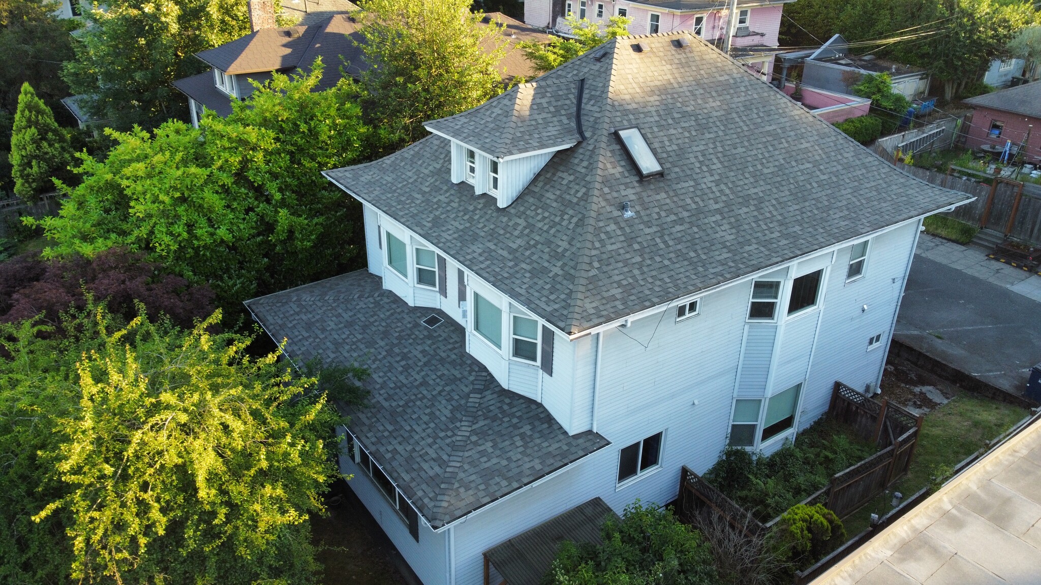 815 15th Ave E, Seattle, WA for sale Building Photo- Image 1 of 9