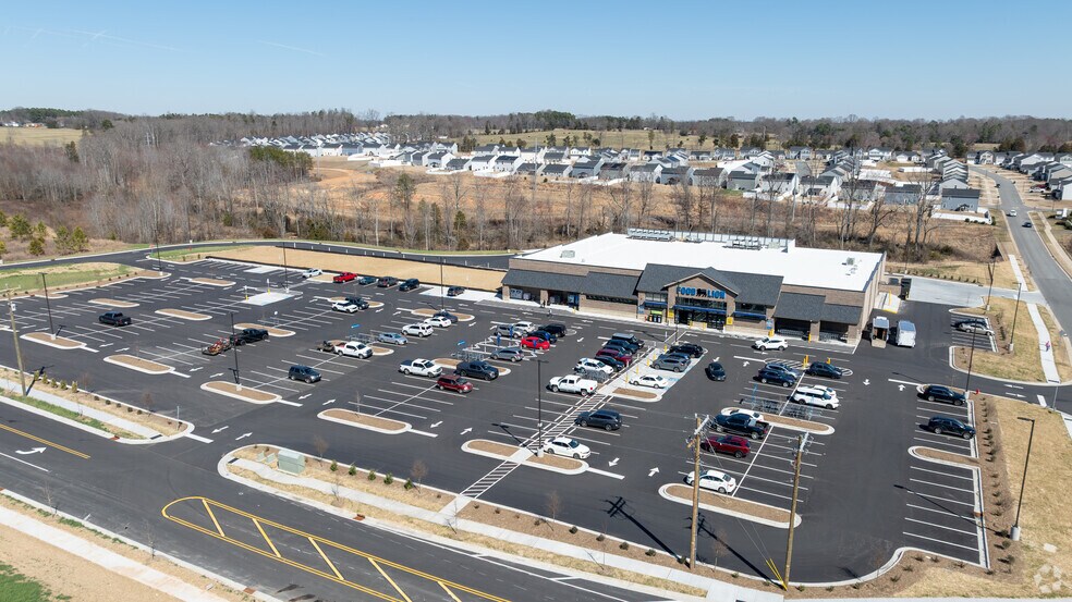 1127 Charlotte Hwy, Troutman, NC à louer - Aérien - Image 3 de 4