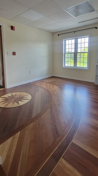 2-4 Mary E Clark Dr, Hampstead, NH for sale - Interior Photo - Image 3 of 9