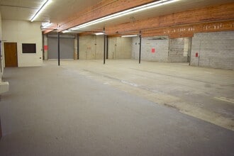 613 Pacific Ave S, Kelso, WA à louer Photo intérieure- Image 2 de 9