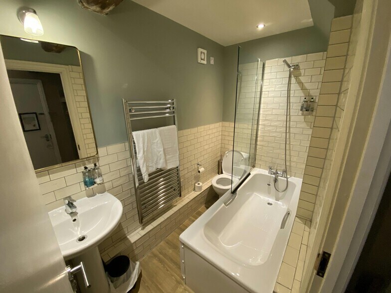 The Green, Solihull à vendre - Photo du bâtiment - Image 2 de 14