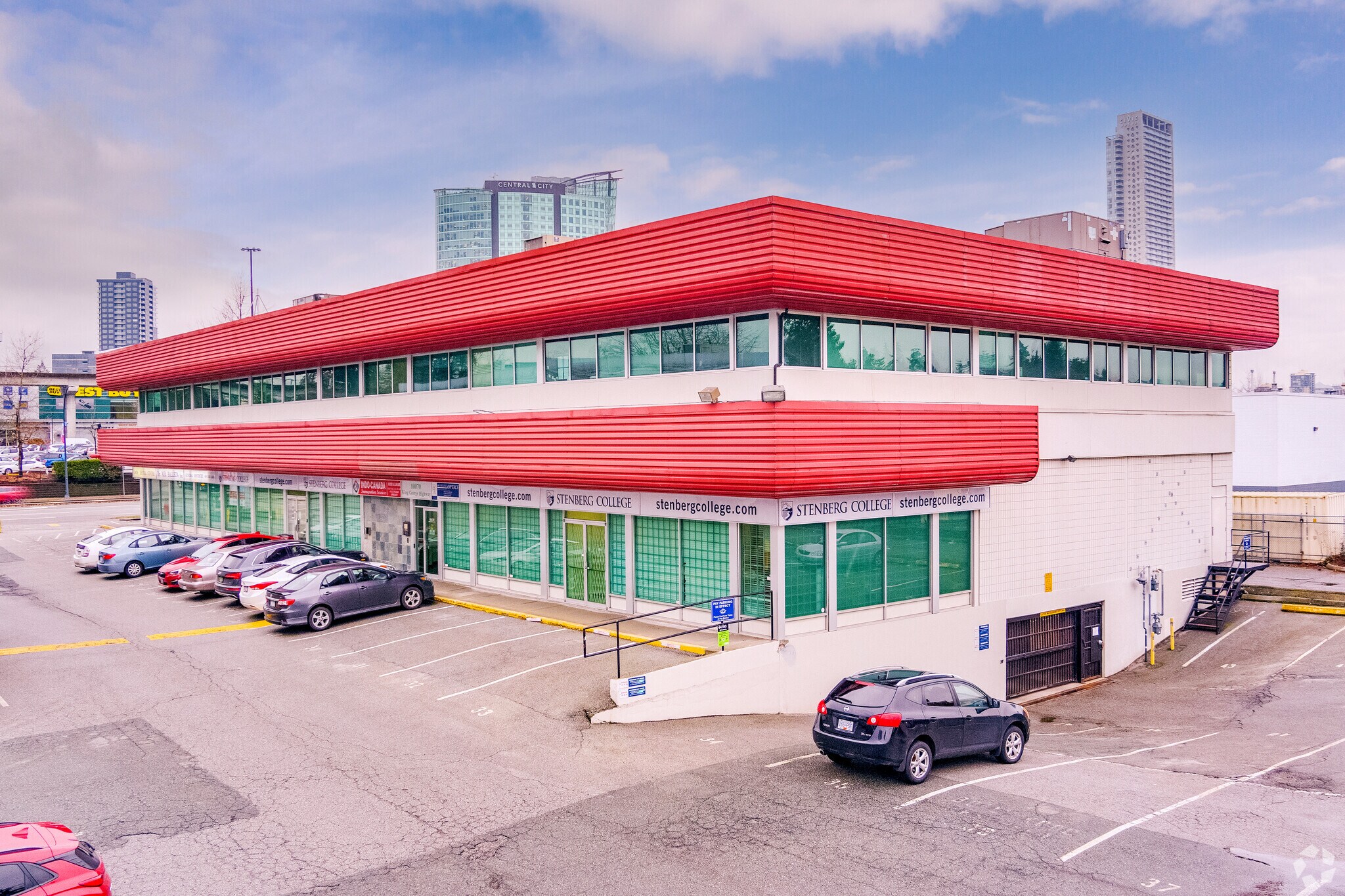 10070-10078 King George Blvd, Surrey, BC à vendre Photo du bâtiment- Image 1 de 1