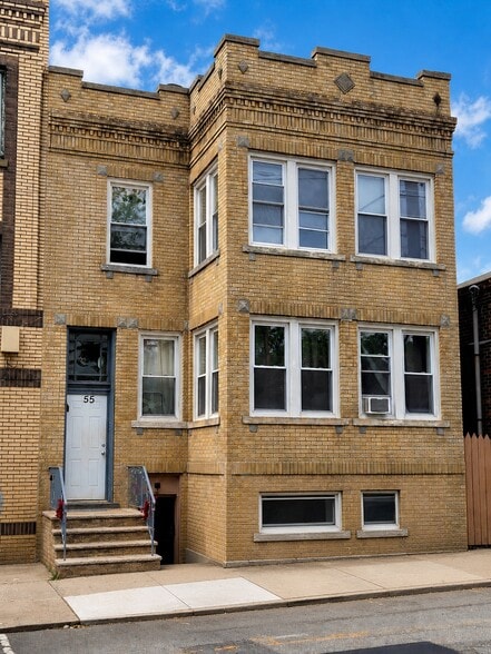 66th Street Multi Family Package portfolio of 2 properties for sale on LoopNet.ca - Building Photo - Image 2 of 2