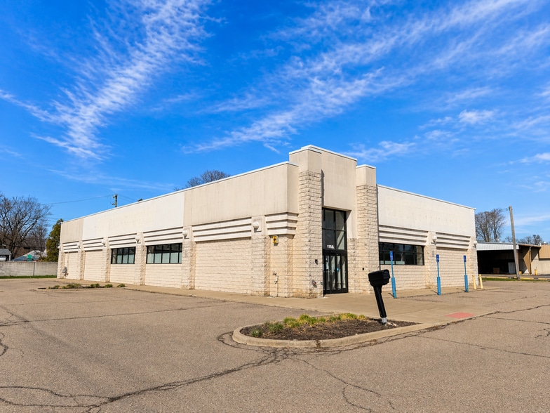 1156 W Huron St, Waterford, MI for sale - Building Photo - Image 2 of 5