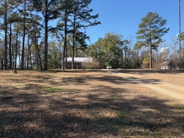 Louvinia Dr, Tallahassee, FL à vendre - Photo du bâtiment - Image 3 de 10