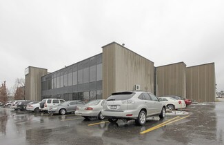 Plus de détails pour 400 Humberline Dr, Toronto, ON - Industriel à vendre