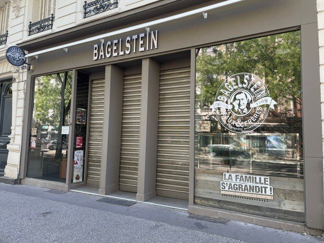 Retail in Chalon-sur-Saône for lease - Building Photo - Image 2 of 5