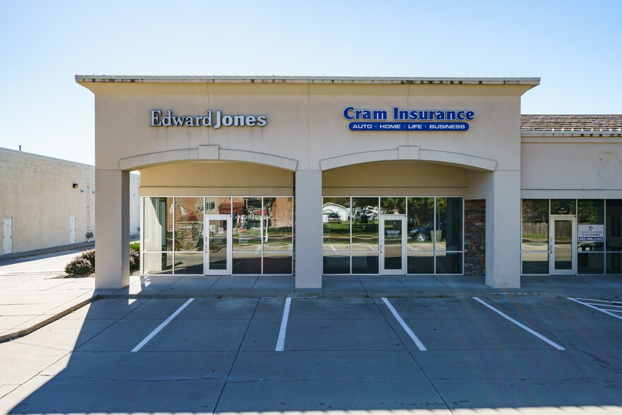 710 S 13th St, Norfolk, NE à louer - Photo du bâtiment - Image 3 de 14