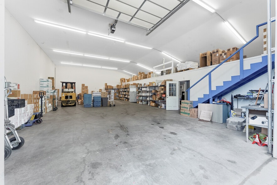 949 Canyon Rd, Morgantown, WV for lease - Building Photo - Image 3 of 11
