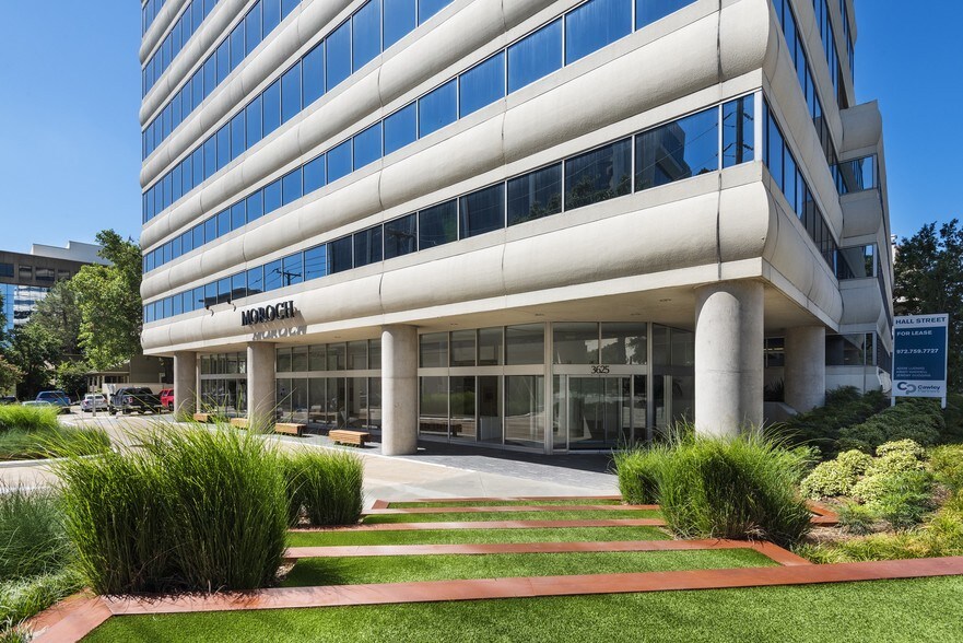 3625 N Hall St, Dallas, TX à louer - Photo du bâtiment - Image 2 de 14