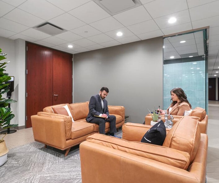 1750 E Golf Rd, Schaumburg, IL à louer - Photo intérieure - Image 2 de 10