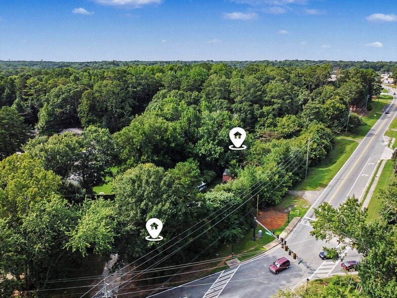 4170 Thurman Dr, Forest Park, GA for sale - Building Photo - Image 1 of 8