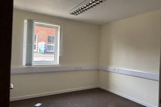 26-28 High St, Ringwood for lease Interior Photo- Image 2 of 4